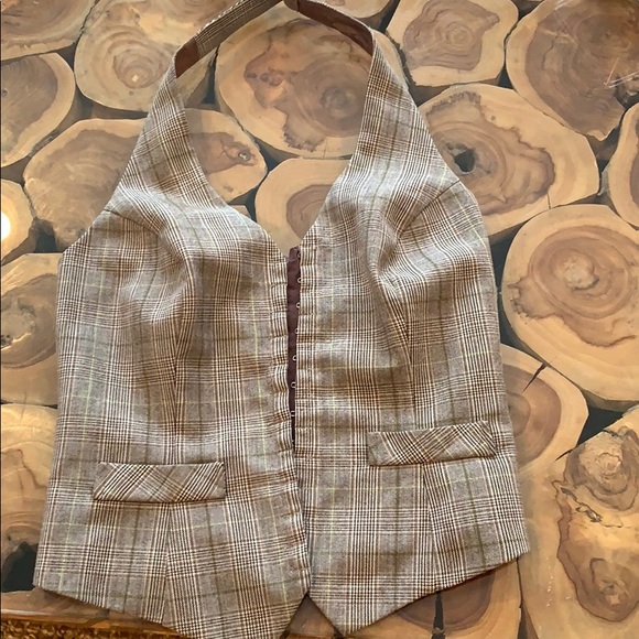 Sexy vest and pants Le Chateau size 1/2 - Picture 7 of 8